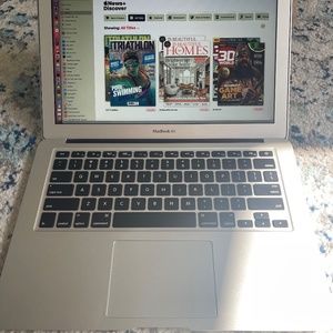 2015 MacBook Air 13.3-inch - Like New